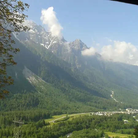 Casa Tavernela بيت للعطل *